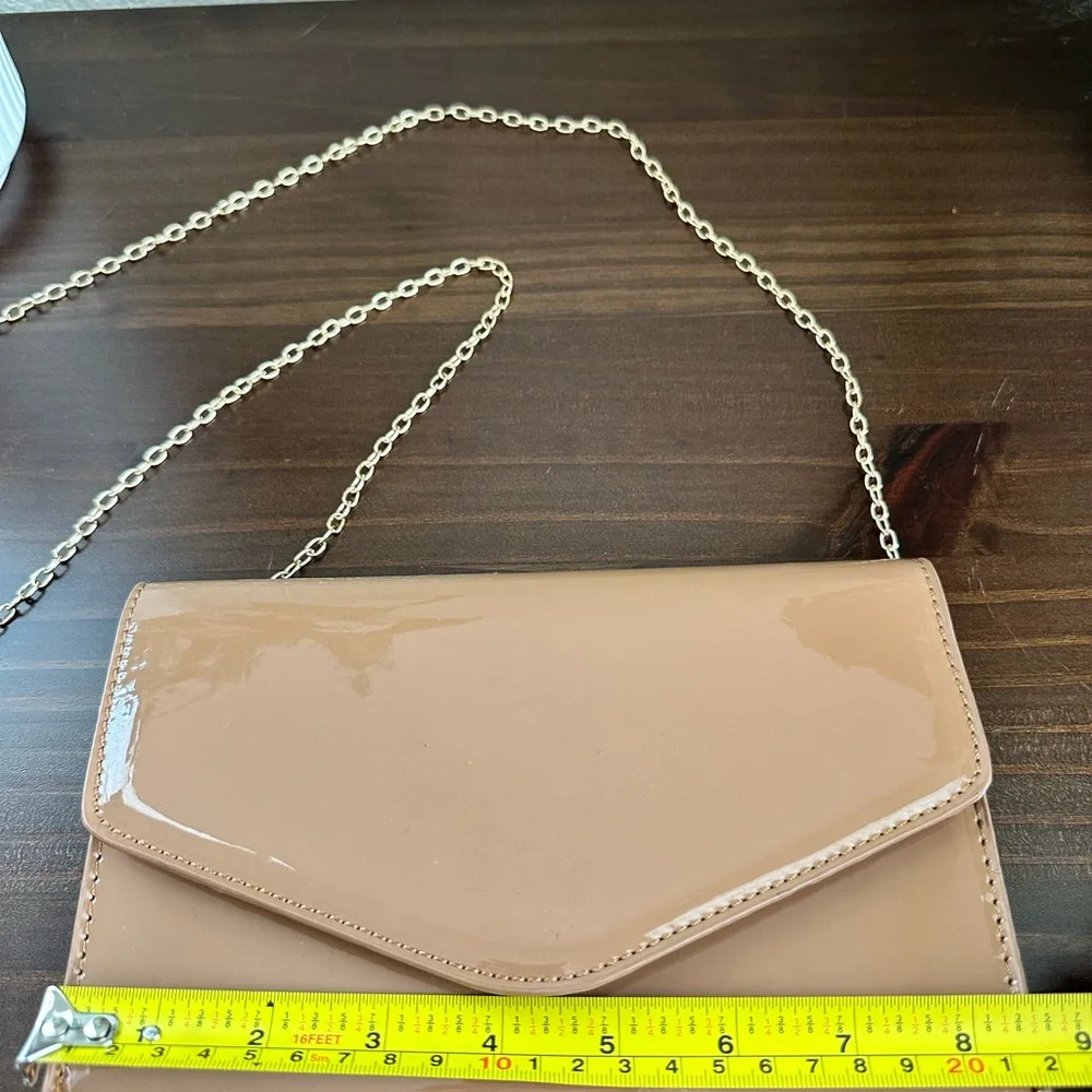 Steve Madden patent tan clutch crossbody - Picture 3 of 9